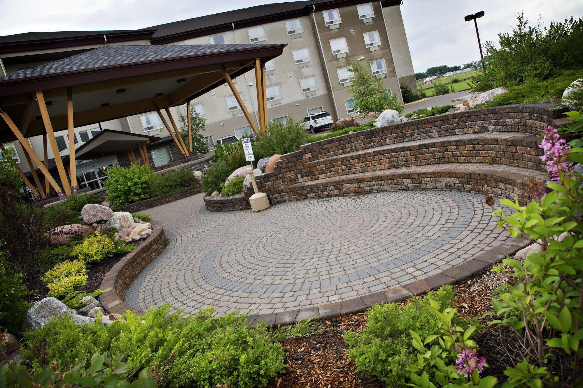 Gold Eagle Lodge North Battleford Exterior foto